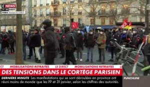 Réforme des retraites : Images des incidents dans la manifestation du 7 février à Paris
