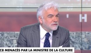 Pascal Praud accuse Léa Salamé d’être “complice” de la ministre de la Culture qui a menacé CNEWS de fermeture pendant une interview