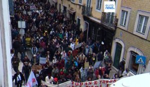 Portugal : des milliers de personnes manifestent contre la flambée des prix