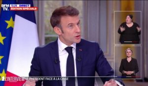 "On a eu le Covid, on a eu la guerre, on a eu l'inflation": Emmanuel Macron justifie son changement d'avis sur le report de l'âge de départ à la retraite depuis 2019