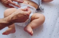 Une femme interdit à ses beaux-parents de changer la couche de son bébé pour protéger son intimité