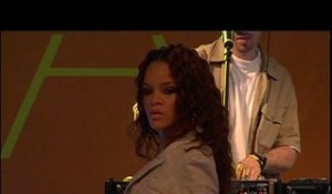 Rihanna - You Don't Love Me (No, No, No)