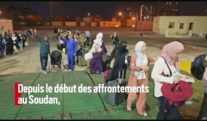 Soudan : un avion atterrit à Paris avec 245 évacués à son bord