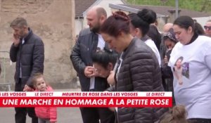 Des centaines de personnes présentes à une marche «Rose» en hommage à la fillette