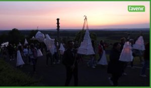 Hotton: La Parade des lanternes a vagabondé dans les rues du villagede Bourdon