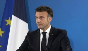 Macron dénonce l'« indignité » des responsables russes qui s'attaquent à la France