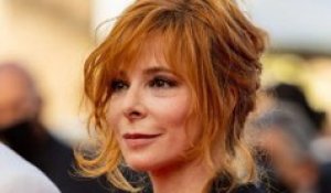 Après l’annulation de ses concerts au Stade de France, Mylène Farmer exprime son « immense tristesse »