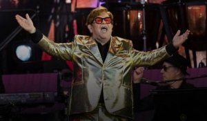 Elton John termine sa tournée d'adieu en Suède