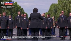 Le Chœur de l'Armée française entonne le Chant des partisans en hommage à la Résistance