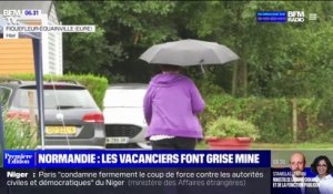 En Normandie, les vacanciers sont contraints de revoir leur programme à cause de la météo capricieuse