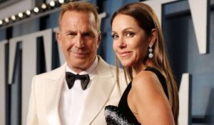 Kevin Costner accuse Christine Baumgartner de retarder délibérément leur divorce