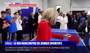 Visite de Charles III en France: Regardez la reine Camilla et Brigitte Macron s'affronter lors d'un match de ping pong à Saint-Denis - VIDEO