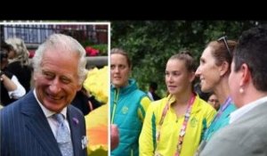 Le prince Charles plaisante avec les athlètes australiens du Commonwealth : "Terrifié par vous !"