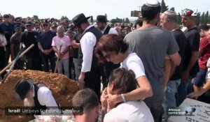 Attaque du Hamas - A Netanya, des centaines d’anonymes présents dans un cimetière pour enterrer une Française tuée dans la rave party samedi - VIDEO