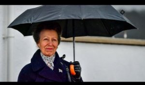Princesse Anne : Endeuillée mais digne, pour un engagement après la mort de son père Philip