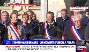 Attaque au couteau à Arras: la Marseillaise entonnée lors du rassemblement en hommage au professeur tué