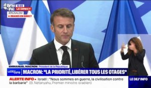 Emmanuel Macron veut "bâtir une coalition internationale contre les groupes terroristes"