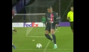 PSG - Milan : La réaction d'Olivier Giroud sur le but de Kylian Mbappé