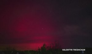 Ukraine: des aurores boréales illuminent le ciel de la région de Kiev
