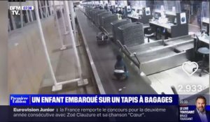 Un enfant se fait embarquer par le tapis à bagages de l'aéroport de Santiago au Chili