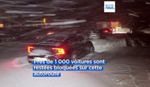 Suède : des automobilistes bloqués sur une autoroute suite aux fortes chutes de neige