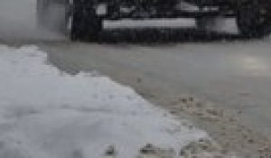 Météo : les alertes neige et verglas se multiplient, les transports et le trafic routier très perturbés dans plusieurs régions