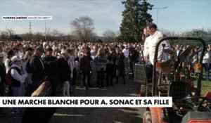 Marche blanche en hommage à Alexandra Sonac, agricultrice, et à sa fille Camille, victimes d'un accident sur un barrage d'agriculteurs