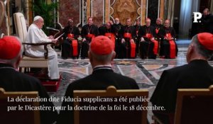 Unions homosexuelles : pourquoi le pape François remet de l’huile sur le feu