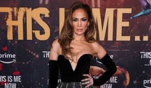 Après Taylor Swift, c’est au tour de Jennifer Lopez de confirmer cette tendance robe