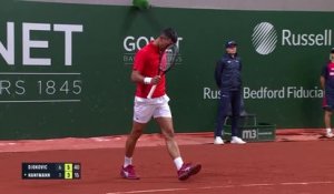 Genève - Djokovic réussit son entrée en lice en écartant Haufmann