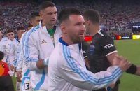 L'hymne argentin avant le match contre le Chili - Foot - Copa America