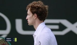 Eastbourne - Humbert tombe face à Brooksby en demie