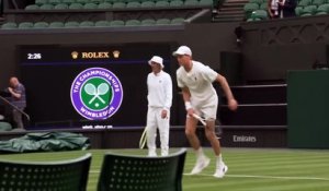 Wimbledon 2025 - Jannik Sinner et Daniil Medvedev sur le Centre Court avant leur Wimbledon