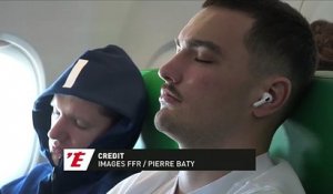 Tana Keletaona embête et réveille Lohann Gil dans l'avion - Rugby - Tournoi des 6 Nations U20