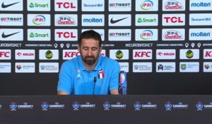 Quand Guerschon Yabusele apprend le forfait d'Alexandre Sarr en conférence de presse - Basket - Euro