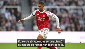 Arsenal - Saliba sur sa prolongation : "Je suis fier de moi"