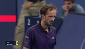 Pékin - Tien file en finale après l'abandon de Medvedev