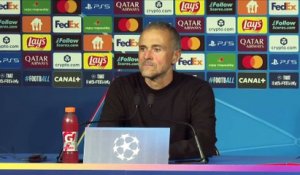 Achraf Hakimi sort en pleurs lors de PSG - Bayern Munich - Foot - Ligue des champions