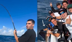 Tennis - ATP - Intersaison 2025/2026 - En vacances, Carlos Alcaraz lâche la raquette pour... la canne à pêche