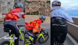 Cyclisme - POV 2025 - Quand tu croises Tadej Pogacar entre Nice et Monaco et que tu galères pour le rattraper, juste pour faire une photo..."