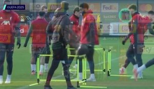 Liverpool -  Alisson : "J'aurai une conversation avec Mo Salah"