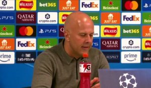 Arne Slot après Liverpool-PSG : « On a été capables de rivaliser avec les champions d’Europe » - Foot - Ligue des champions - Liverpool