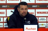 La déception de Pierre Sage après la défaite de Lens face au PSG : « Le score est très injuste » - Foot - Ligue 1