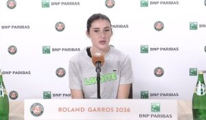 Roland-Garros 2026 - Elsa Jacquemot : "Est-ce que c'est difficile de gérer la pression et le stress ?"