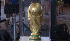 CdM 2026 - Le trophée original exposé à Miami, le public répond présent !