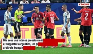 L'arbitre français François Letexier, sous pression, a eu un travail titanesque lors d'Argentine-Égypte - Foot - Coupe du monde