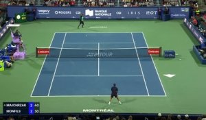 Montréal - Monfils écrit l'histoire à 39 ans en s'imposant face à Majchrzak