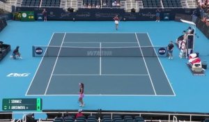Cincinnati - Anisimova réussit son entrée