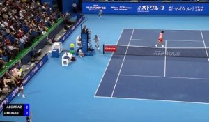 Carlos Alcaraz se fait peur face à Jaume Munar mais se qualifie pour la finale - Tennis - ATP - Tokyo