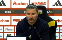 « On a joué avec beaucoup de caractère » : Yannick Cahuzac salue la prestation lensoise après la victoire contre Lyon - Foot - Ligue 1 - Lens